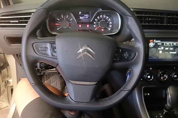 Used Citroen C4 Sega 2016 1.6L Automatic Luxury Model Steering Wheel