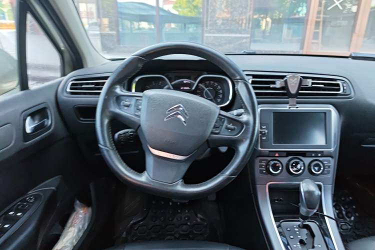 Used Citroen C4 Sega 2016 1.6L Automatic Luxury Model Steering Wheel