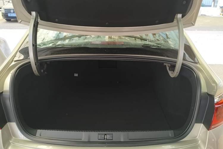 Used Citroen C4 Sega 2016 1.6L Automatic Luxury Model Trunk