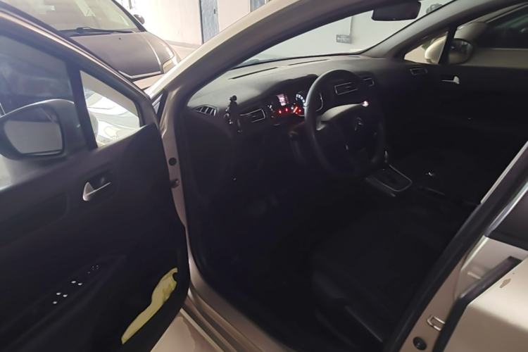 Used Citroen C4 Sega 2016 1.6L Automatic Comfort Model Driver Seat