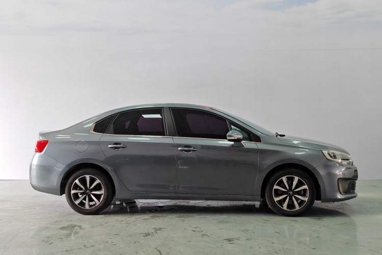 Used Citroen C4 Sega 2016 1.6L Automatic Luxury Model Exterior 4