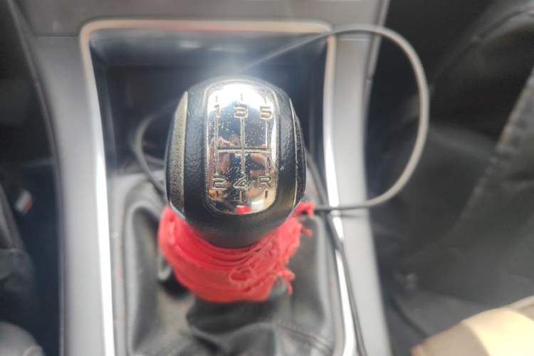 Used Citroen C4 Sega 2016 1.6L Manual Luxury Model Gear Lever