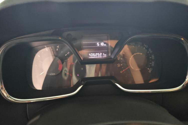 Used Citroen C4 Sega 2016 1.6L Automatic Luxury Model Odometer Close Up