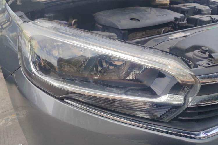 Used Citroen C4 Sega 2016 1.6L Manual Luxury Model Right Front Headlight