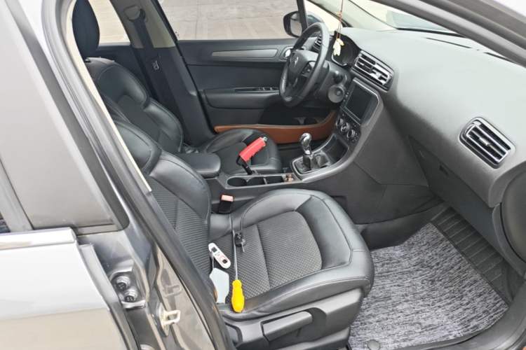 Used Citroen C4 Sega 2016 1.6L Manual Luxury Model Right Front Seat