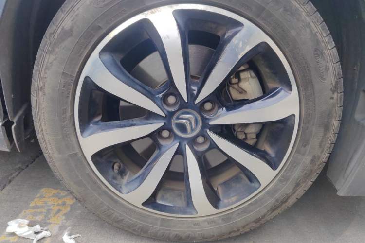 Used Citroen C4 Sega 2016 1.6L Manual Luxury Model Right Front Wheel Hub