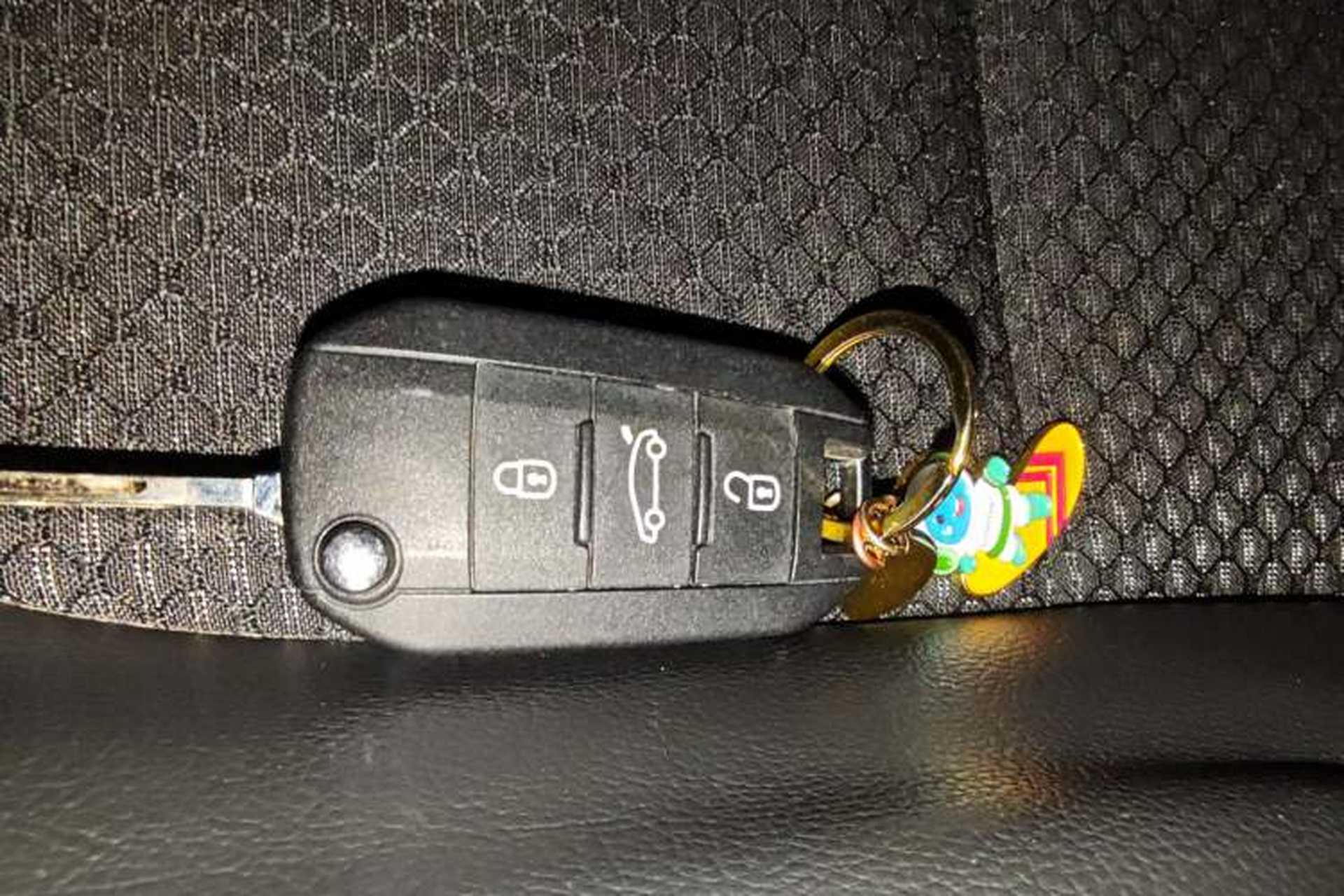 Used Citroen C4 Sega 2016 1.6L Manual Luxury Model Vehicle Key