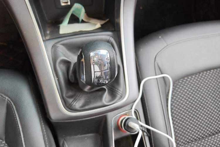 Used Citroen C4 Sega 2016 1.6L Manual Luxury Model Gear Lever
