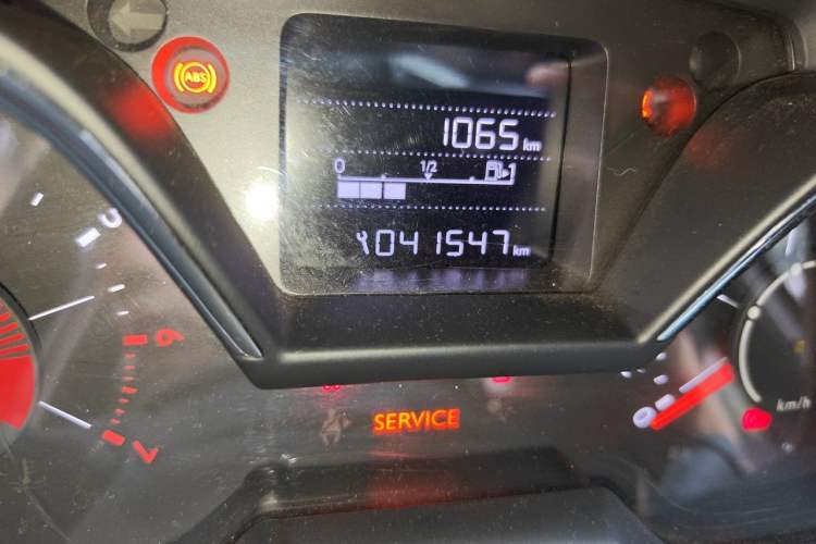 Used Citroen C4 Sega 2016 1.6L Manual Luxury Model Odometer Close Up