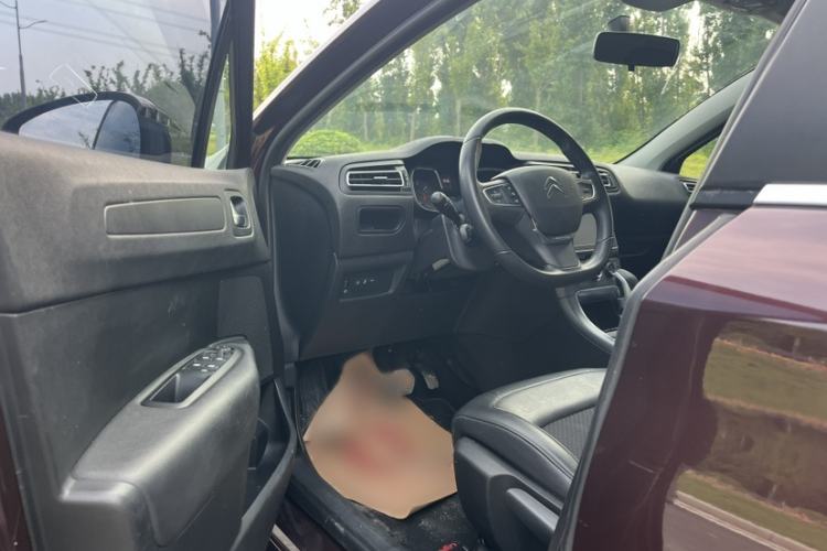 Used Citroen C4 Sega 2016 1.6L Automatic Luxury Model Interior 1