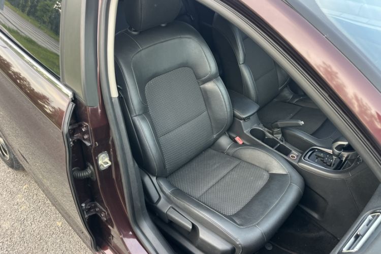 Used Citroen C4 Sega 2016 1.6L Automatic Luxury Model Interior 2