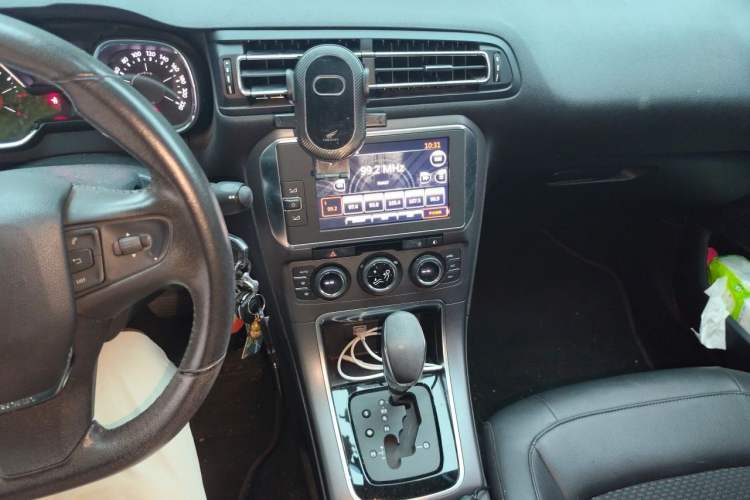 Used Citroen C4 Sega 2016 1.6L Automatic Luxury Model Audio And AC Panel