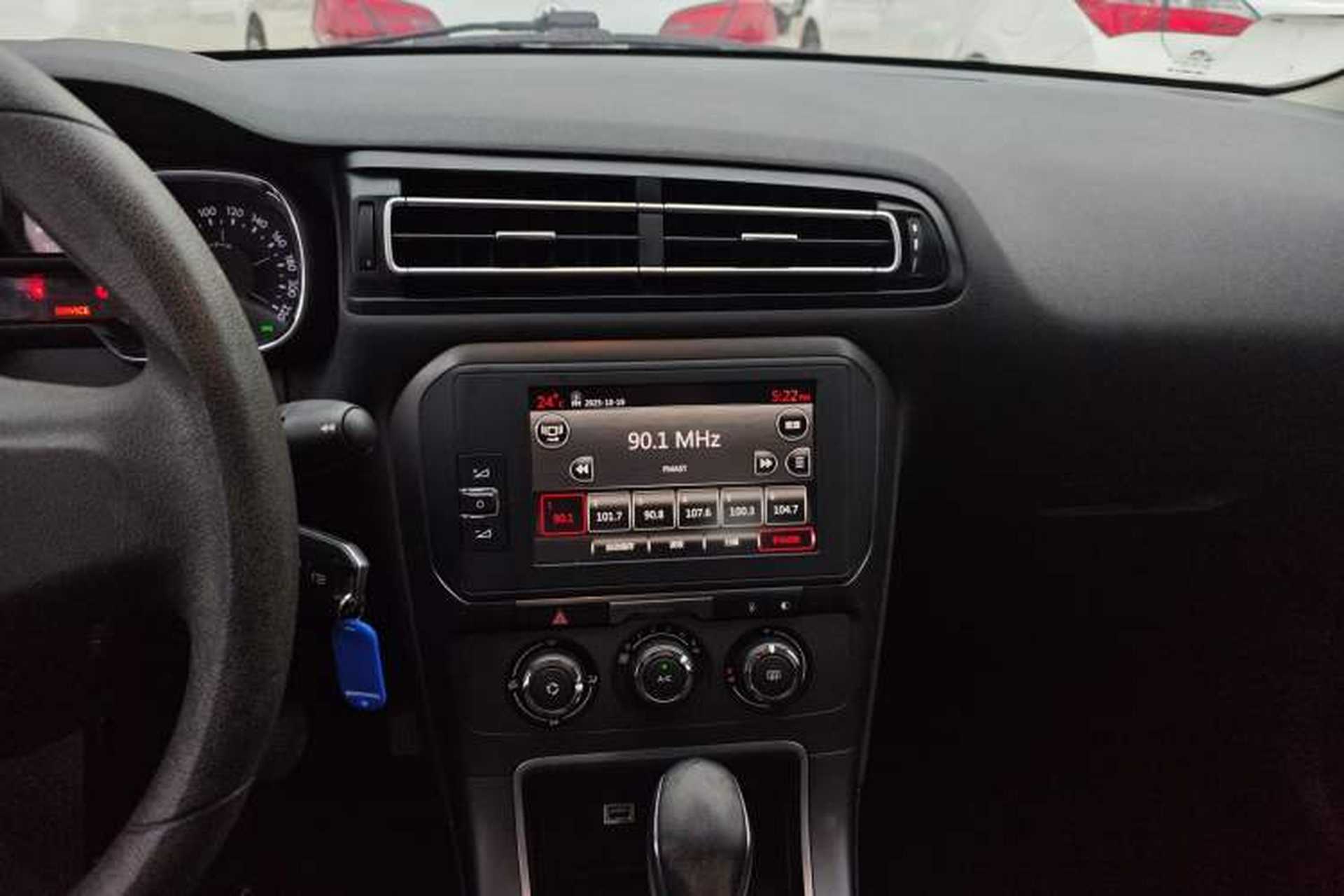 Used Citroen C4 Sega 2016 1.6L Automatic Comfort Model Audio And AC Panel