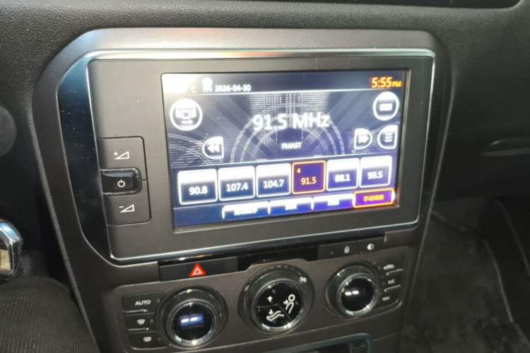 Used Citroen C4 Sega 2016 1.6L Manual Luxury Model Audio And AC Panel