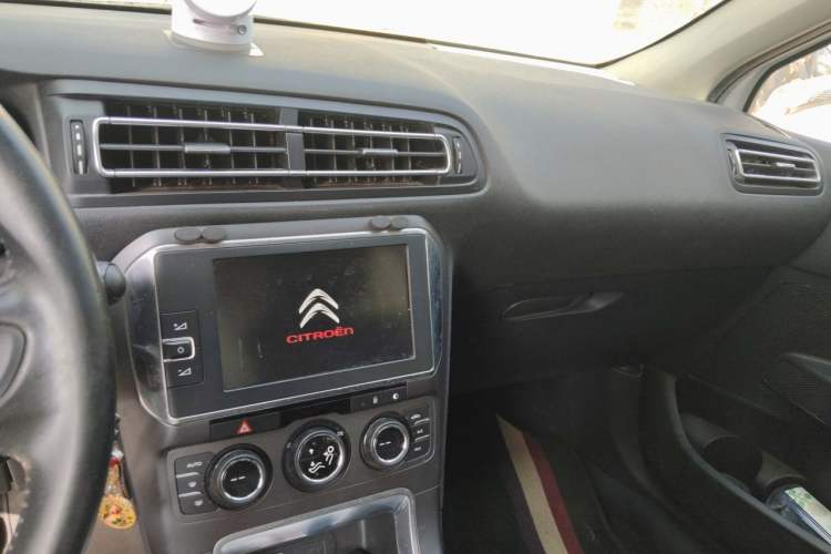 Used Citroen C4 Sega 2016 1.6L Manual Luxury Model Audio And AC Panel