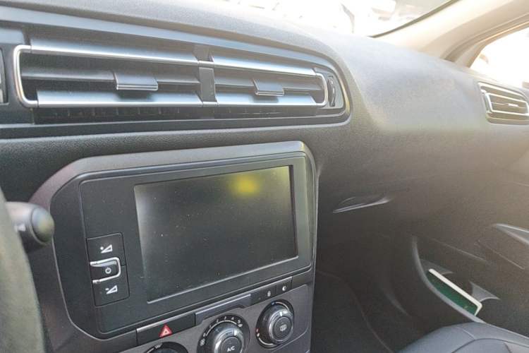 Used Citroen C4 Sega 2016 1.6L Manual Comfort Model Audio And AC Panel