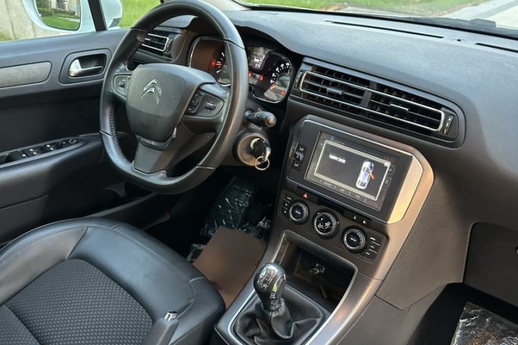 Used Citroen C4 Sega 2016 1.6L Manual Luxury Model Audio And AC Panel