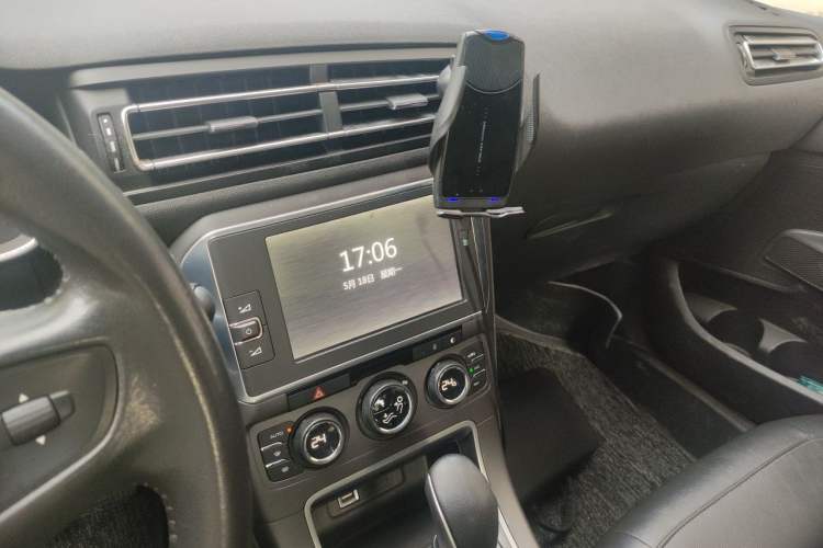 Used Citroen C4 Sega 2016 1.6L Automatic Luxury Model Audio And AC Panel