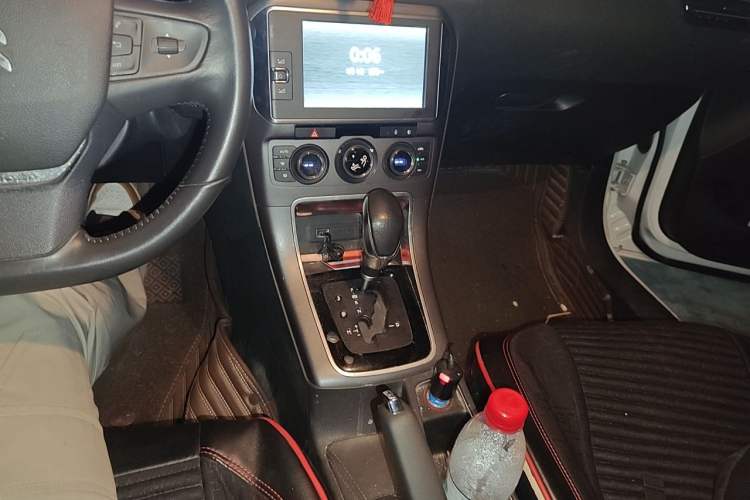Used Citroen C4 Sega 2016 1.6L Automatic Luxury Model Audio And AC Panel