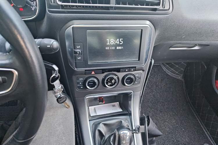 Used Citroen C4 Sega 2016 1.6L Manual Luxury Model Audio And AC Panel