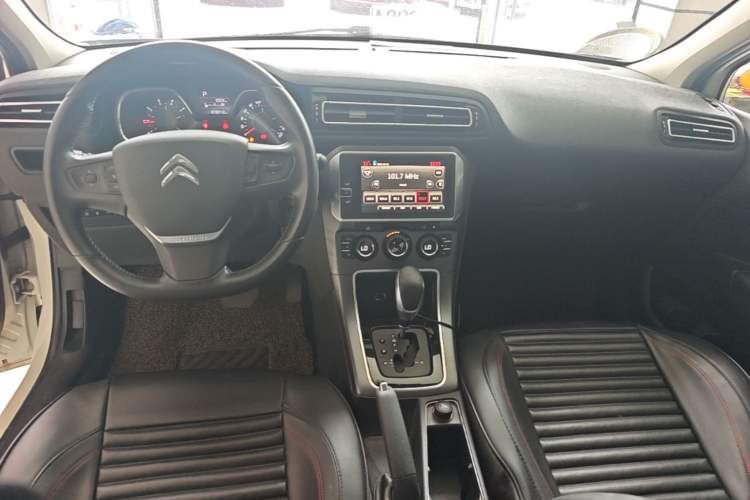 Used Citroen C4 Sega 2016 1.6L Automatic Luxury Model Center Console