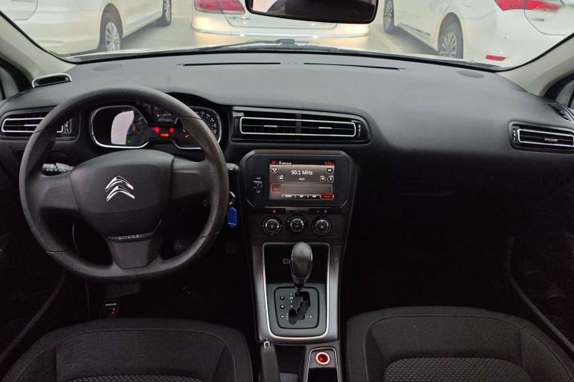 Used Citroen C4 Sega 2016 1.6L Automatic Comfort Model Center Console