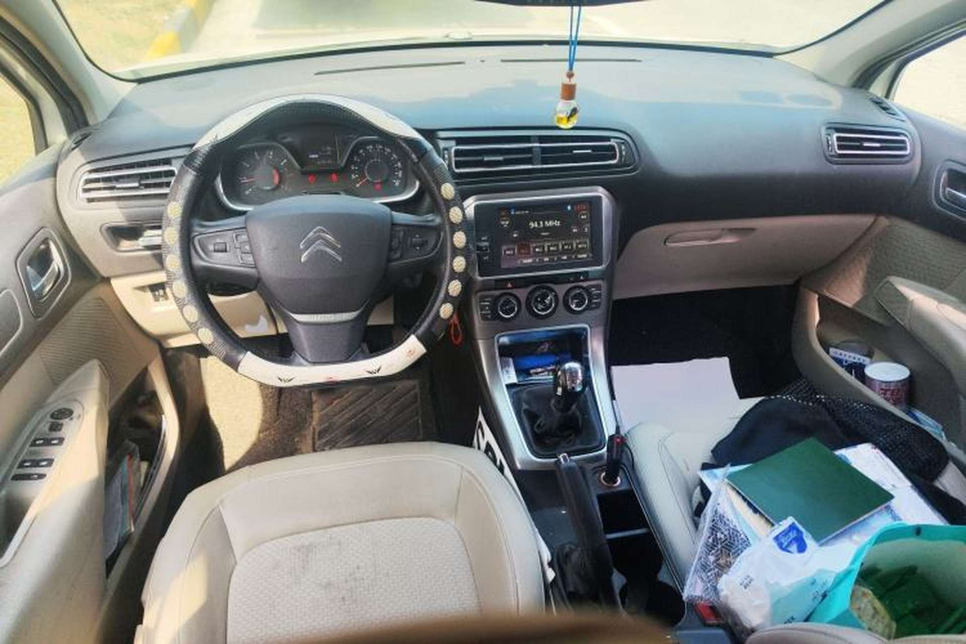 Used Citroen C4 Sega 2016 1.6L Manual Luxury Model Center Console