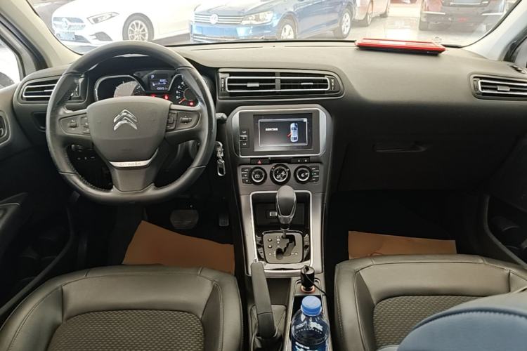 Used Citroen C4 Sega 2016 1.6L Automatic Luxury Model Center Console