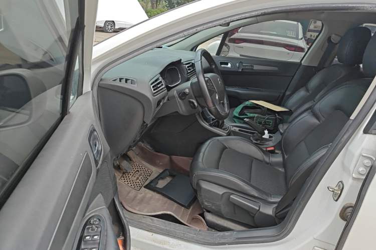 Used Citroen C4 Sega 2016 1.6L Manual Luxury Model Driver Seat