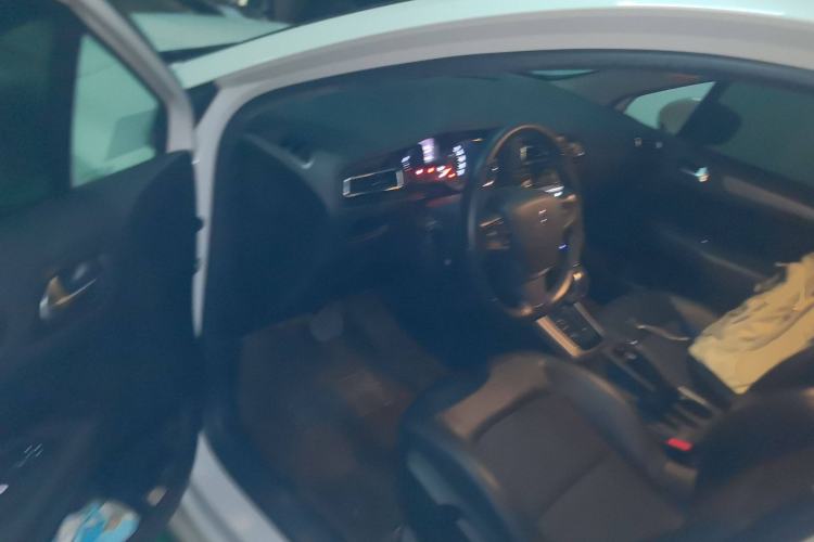 Used Citroen C4 Sega 2016 1.6L Automatic Luxury Model Driver Seat