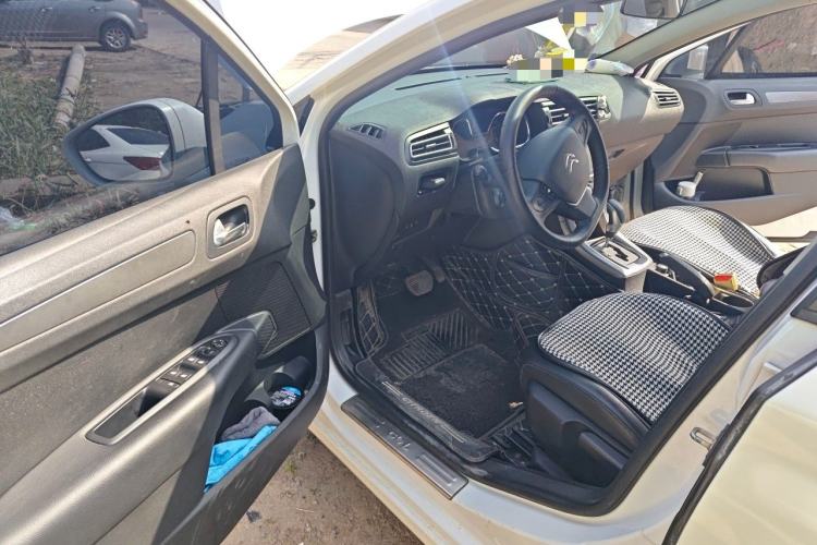 Used Citroen C4 Sega 2016 1.6L Automatic Luxury Model Driver Seat