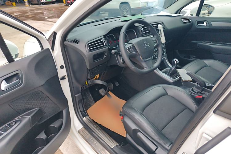 Used Citroen C4 Sega 2016 1.6L Manual Luxury Model Driver Seat