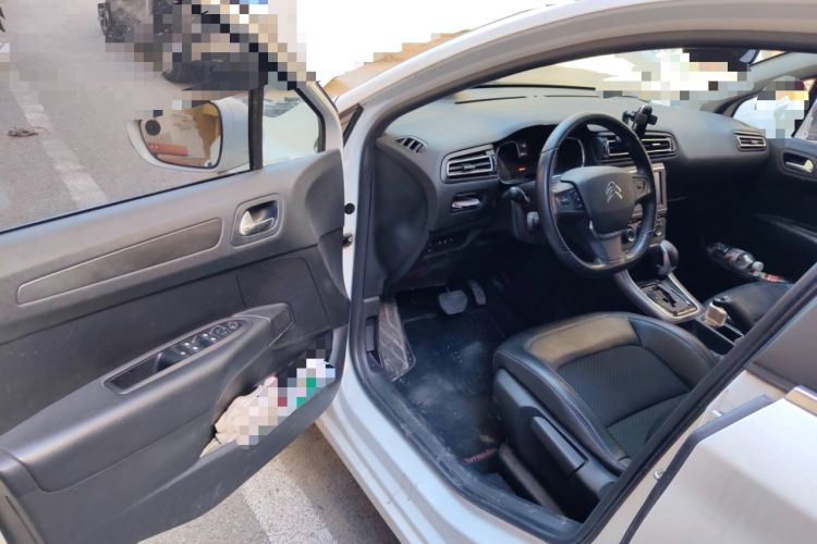 Used Citroen C4 Sega 2016 1.6L Automatic Luxury Model Driver Seat