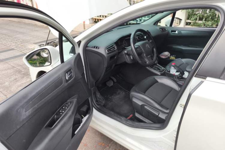 Used Citroen C4 Sega 2016 1.6L Automatic Luxury Model Driver Seat