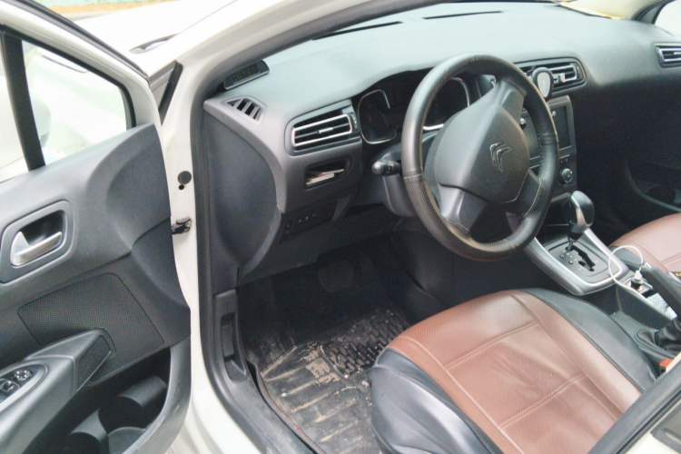 Used Citroen C4 Sega 2016 1.6L Automatic Comfort Model Driver Seat