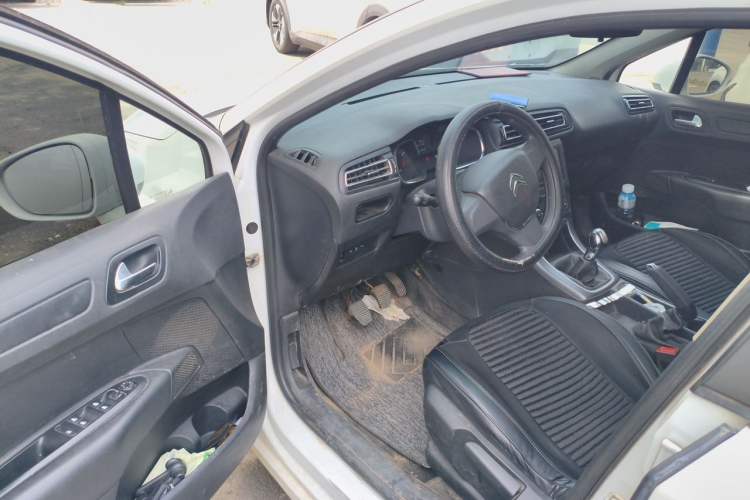 Used Citroen C4 Sega 2016 1.6L Manual Comfort Model Driver Seat