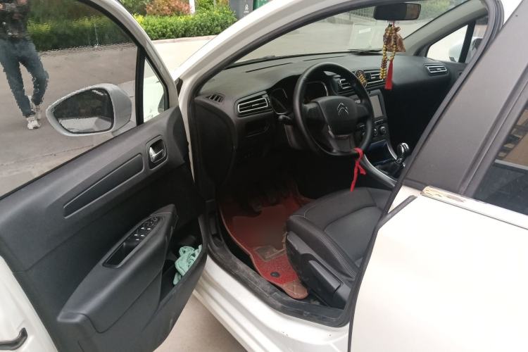 Used Citroen C4 Sega 2016 1.6L Manual Comfort Model Driver Seat