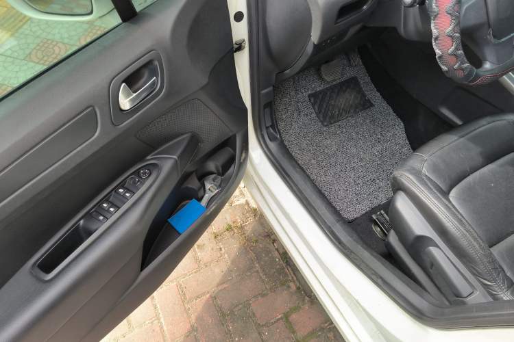 Used Citroen C4 Sega 2016 1.6L Automatic Comfort Model Driver Seat