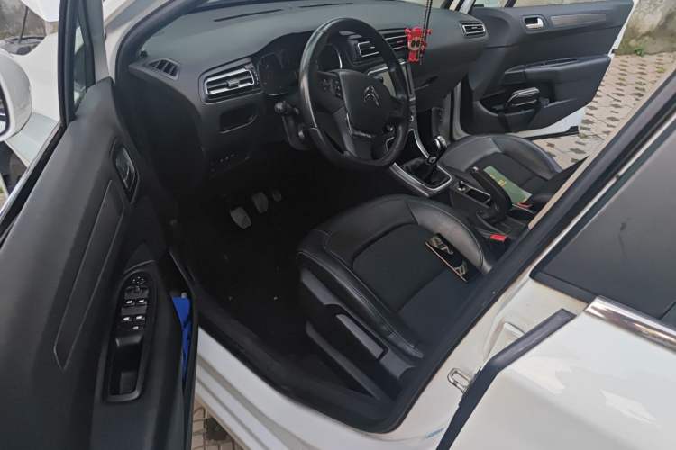 Used Citroen C4 Sega 2016 1.6L Manual Luxury Model Driver Seat