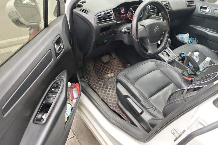 Used Citroen C4 Sega 2016 1.6L Automatic Comfort Model Driver Seat