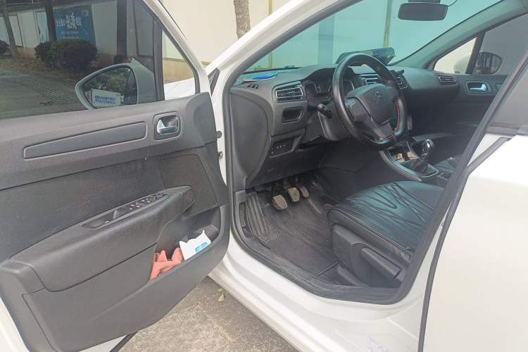 Used Citroen C4 Sega 2016 1.6L Manual Comfort Model Driver Seat