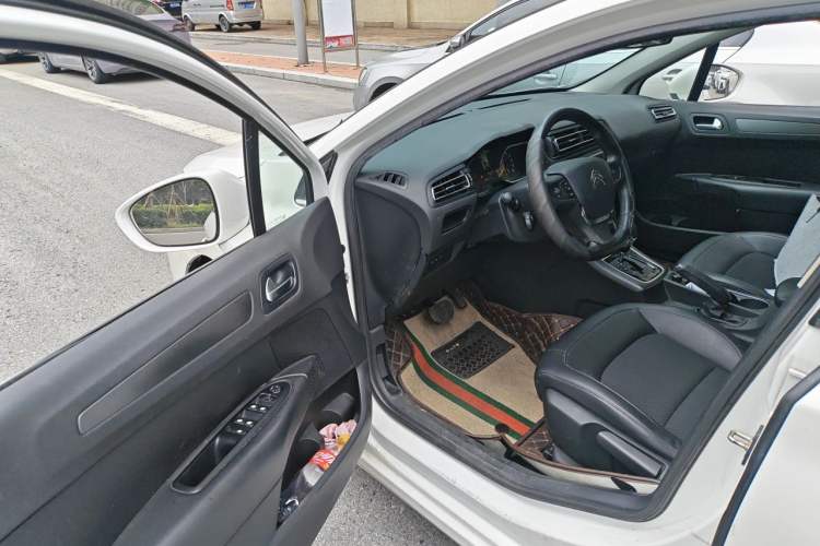 Used Citroen C4 Sega 2016 1.6L Automatic Luxury Model Driver Seat
