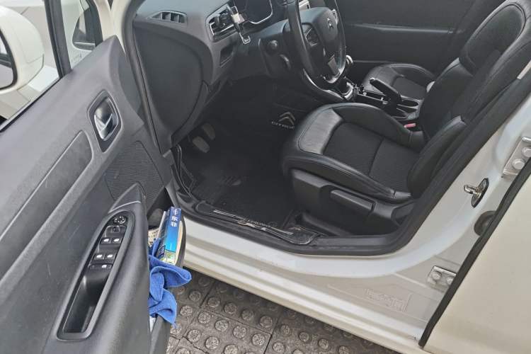 Used Citroen C4 Sega 2016 1.6L Manual Luxury Model Driver Seat