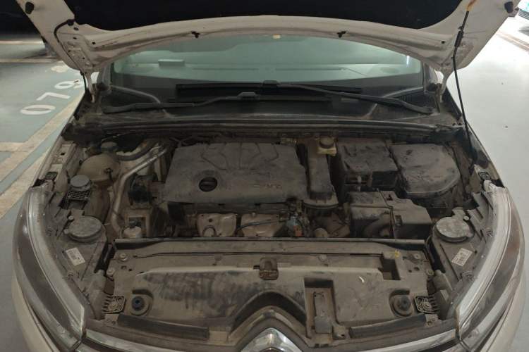 Used Citroen C4 Sega 2016 1.6L Manual Luxury Model Engine Bay