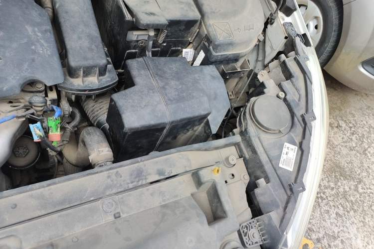 Used Citroen C4 Sega 2016 1.6L Automatic Luxury Model Engine Bay Left