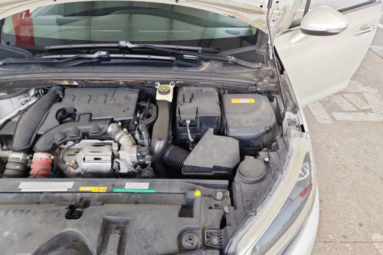 Used Citroen C4 Sega 2016 1.6THP Automatic Flagship Model Engine Bay Left