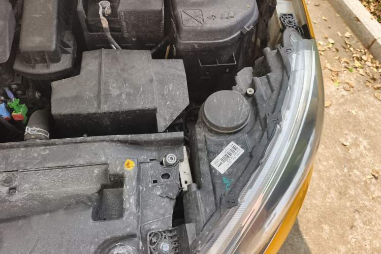 Used Citroen C4 Sega 2016 1.6L Automatic Comfort Model Engine Bay Left