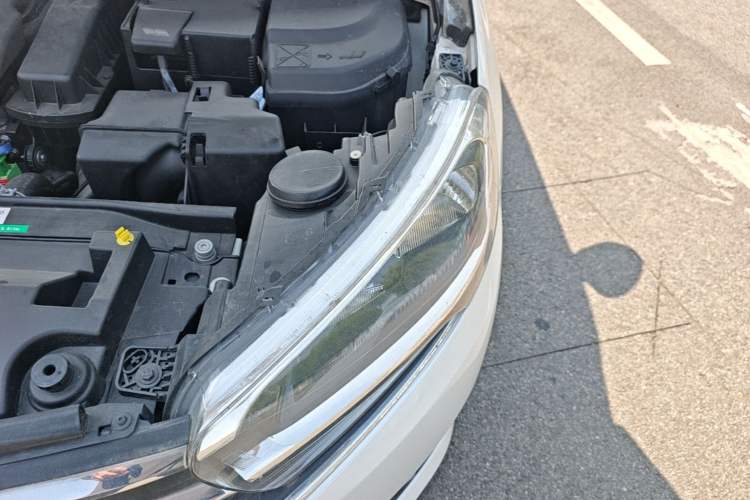 Used Citroen C4 Sega 2016 1.6L Manual Luxury Model Engine Bay Left