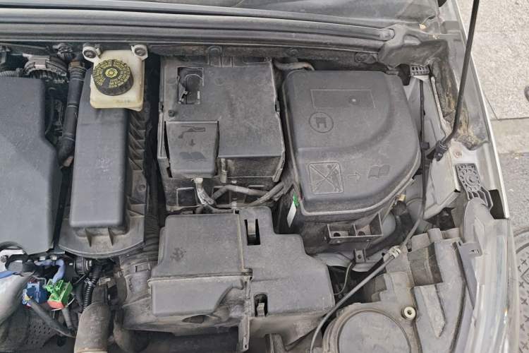 Used Citroen C4 Sega 2016 1.6L Manual Luxury Model Engine Bay Left