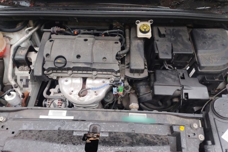 Used Citroen C4 Sega 2016 1.6L Manual Luxury Model Engine Bay